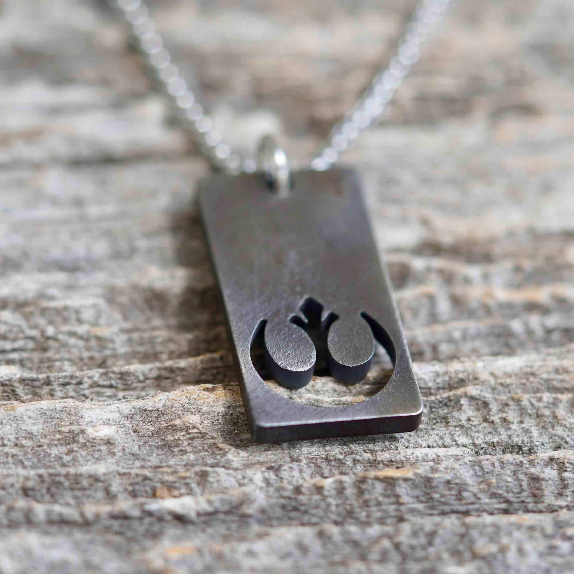 Star wars store rebel alliance necklace